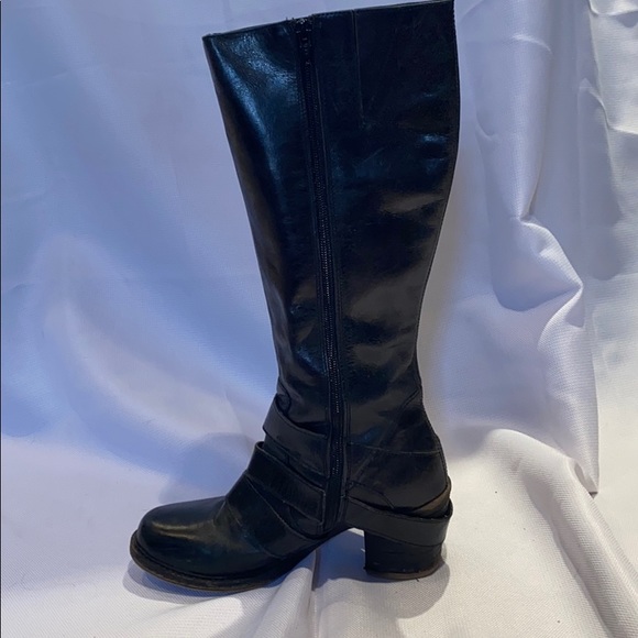 Super Cool Real Leather Boots - Picture 5 of 6